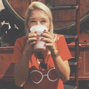 Meet your Posher, Danielle